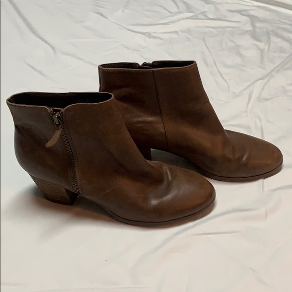 Crown Vintage brown ankle boots - size 10M - Picture 2 of 8